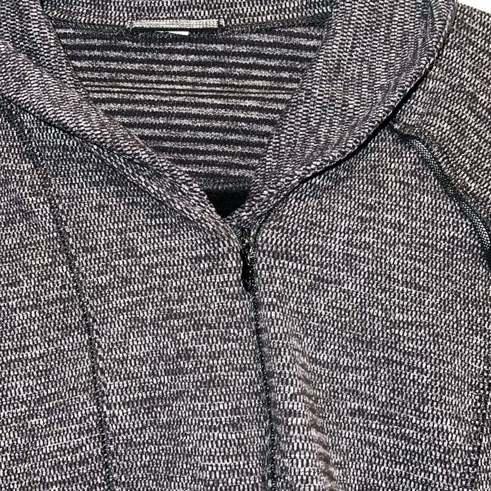 Lululemon jacket - Picture 2 of 6